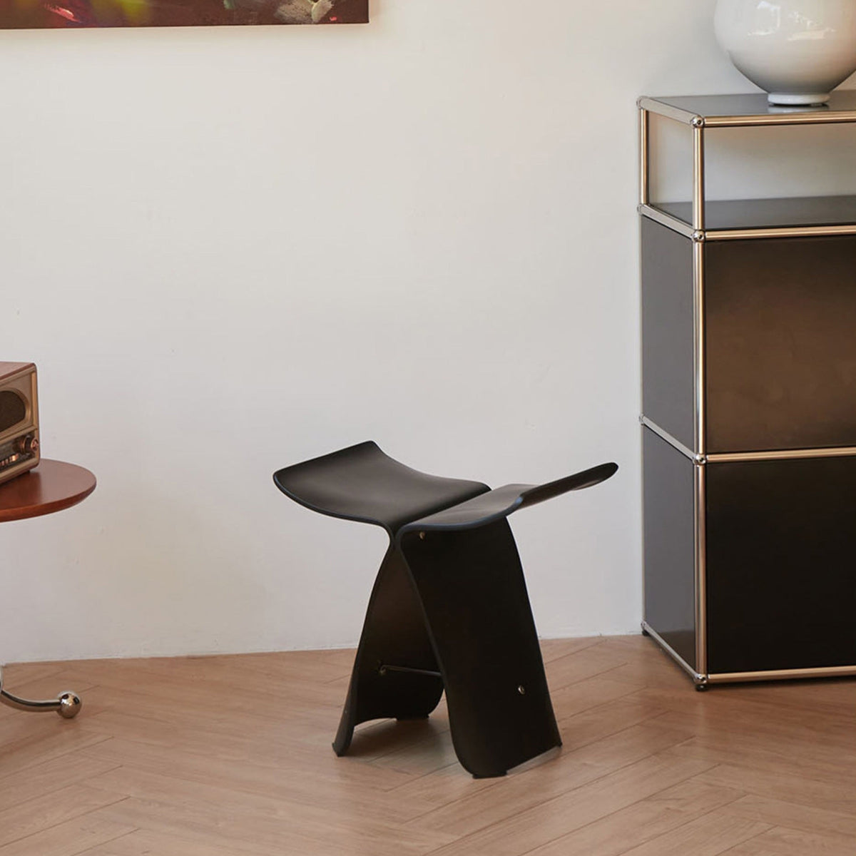 Butterfly Stool in Solid Wood — Timeless Design for Any Room 8