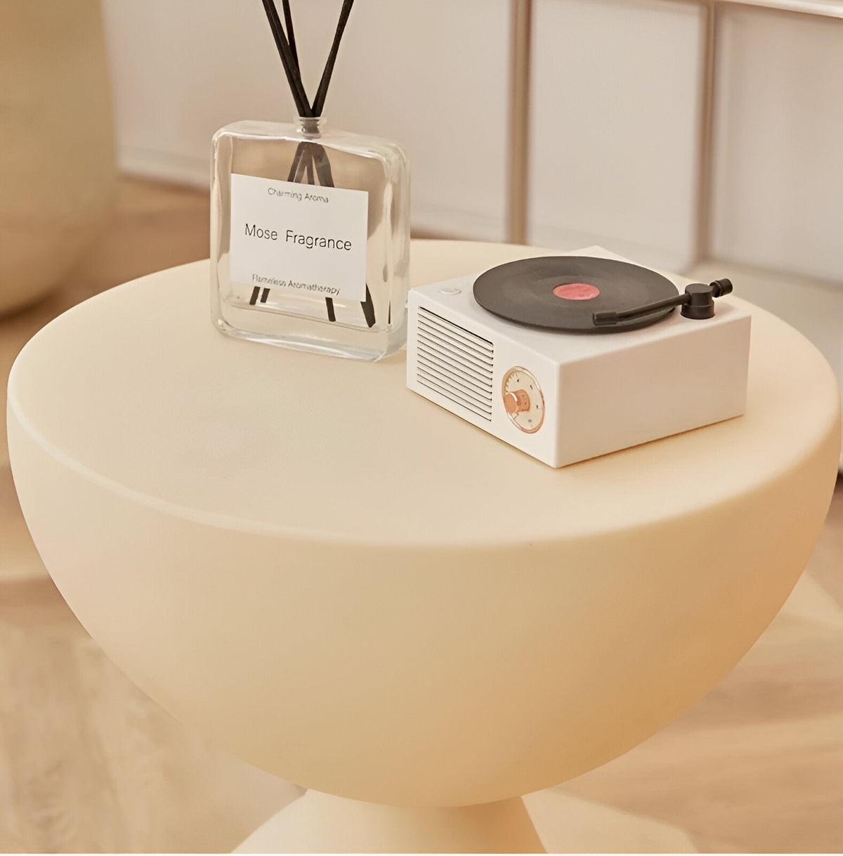 Elegant Round Coffee Table - Timeless Plastic Design for Living Room
