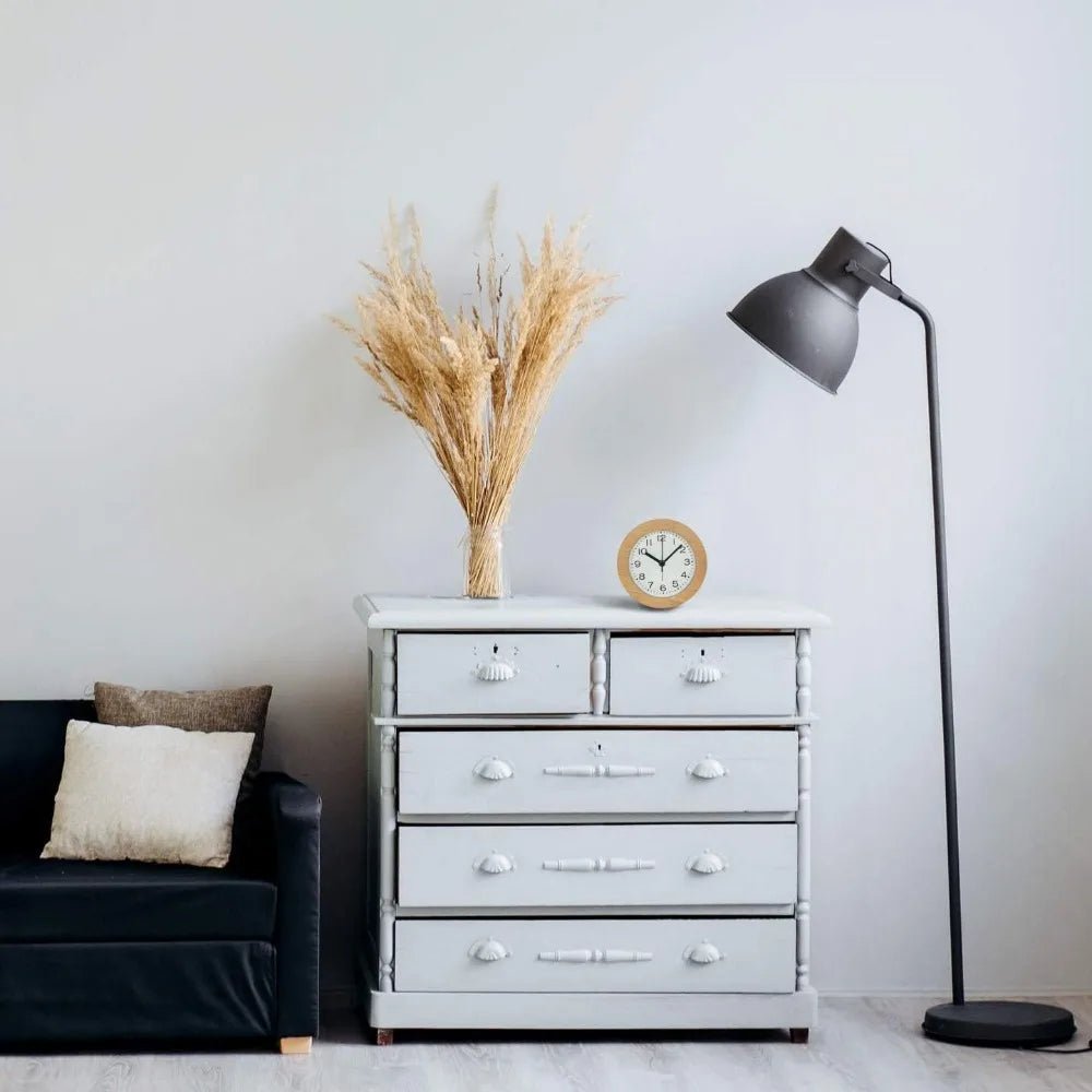 Minimalist Beech Wood Analog Alarm Clock with Alarm Function