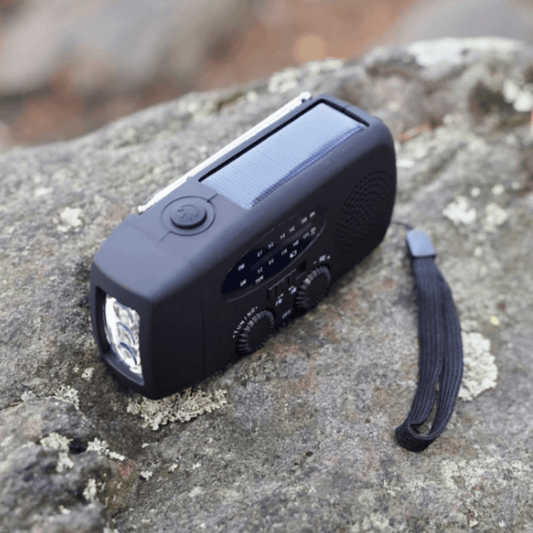 Wind-Up Emergency Radio with Solar Charging and Power Bank 1