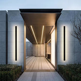 Sleek Outdoor Wall Light - Modern Vertical LED Sconce Lamp
