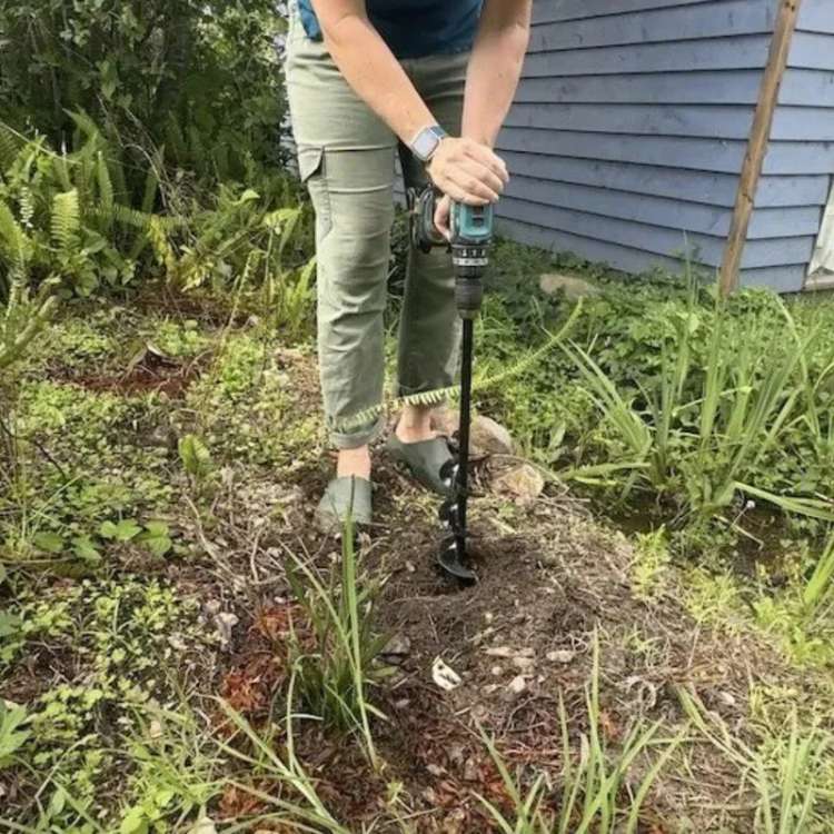 SoilBuster Garden Auger Drill Bit 1