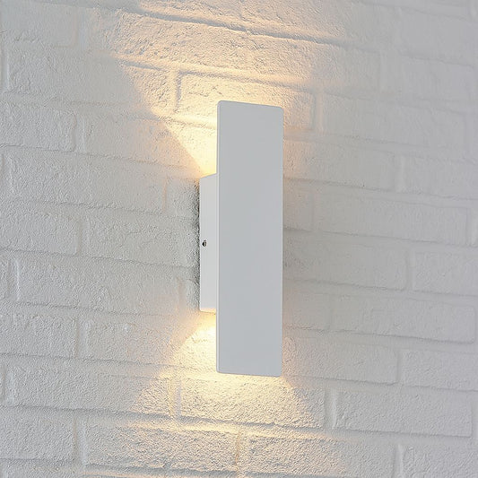 Weatherproof LED Outdoor Wall Lights - Durable Illumination for Patios and Gardens